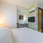 NOB2104 Excelente Flat em Boa Viagem com 2 quartos