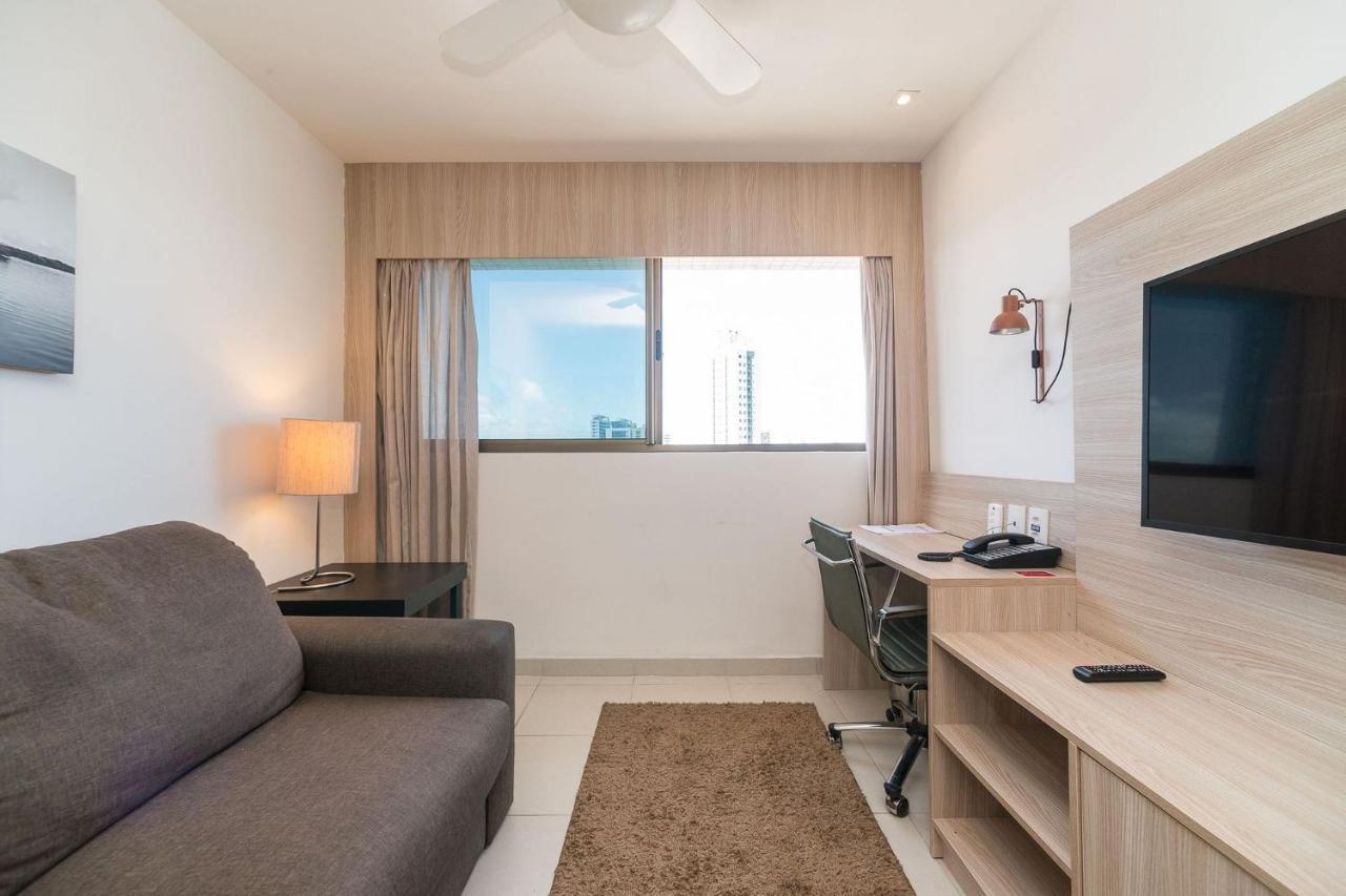 Excelente Flat Em Boa Viagem 2 Quartos Beach Class Ideal Para Familia Ou Viagens De Negocio Nob2104 * Recife